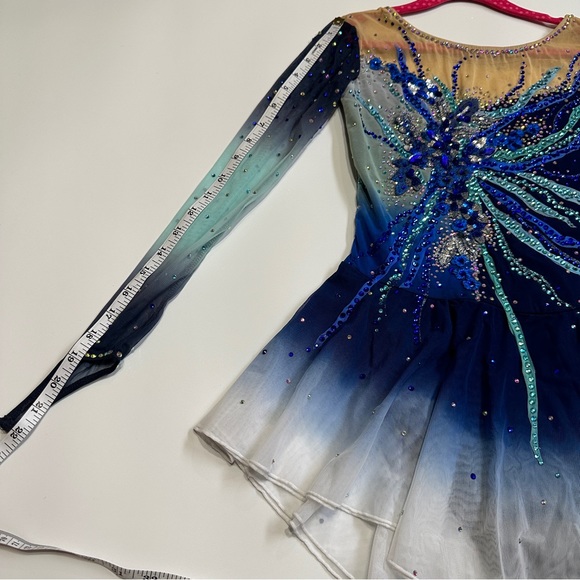 New Figure Skating Dress Size 14 (11~13T) with Hair Scrunchies (140~150cm) - Picture 7 of 9